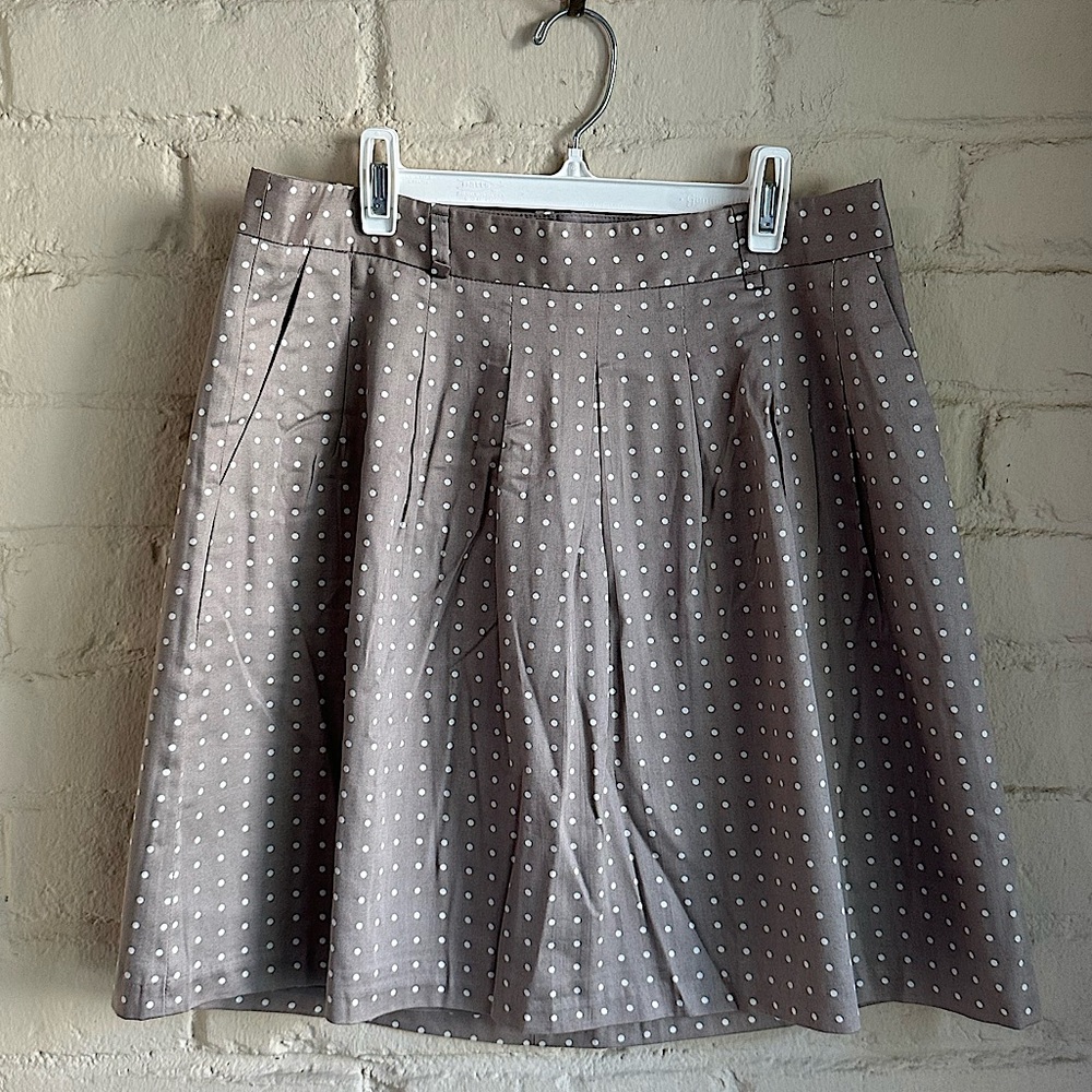 The Limited size 6 tan and white polka dotted full business casual skirt